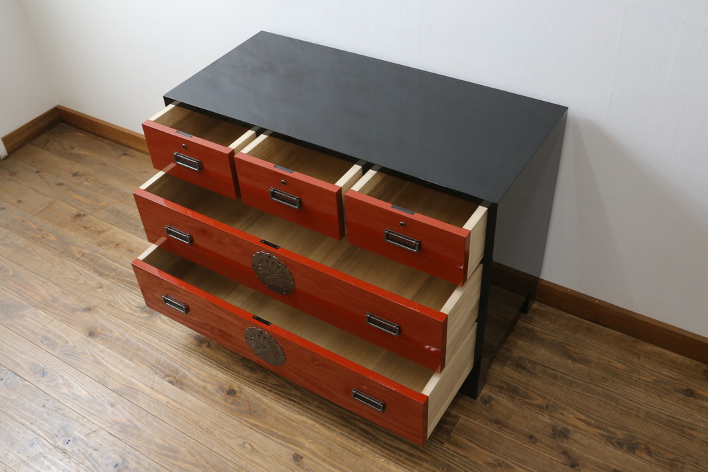 中古　超美品!!　二本松工藝館　田中家具　和モダンなお部屋づくりにおすすめの33胴厚総桐チェスト(総桐箪笥、サイドボード、サイドチェスト、和タンス、整理箪笥、収納箪笥、引き出し)(定価約60万円)(R-077603)