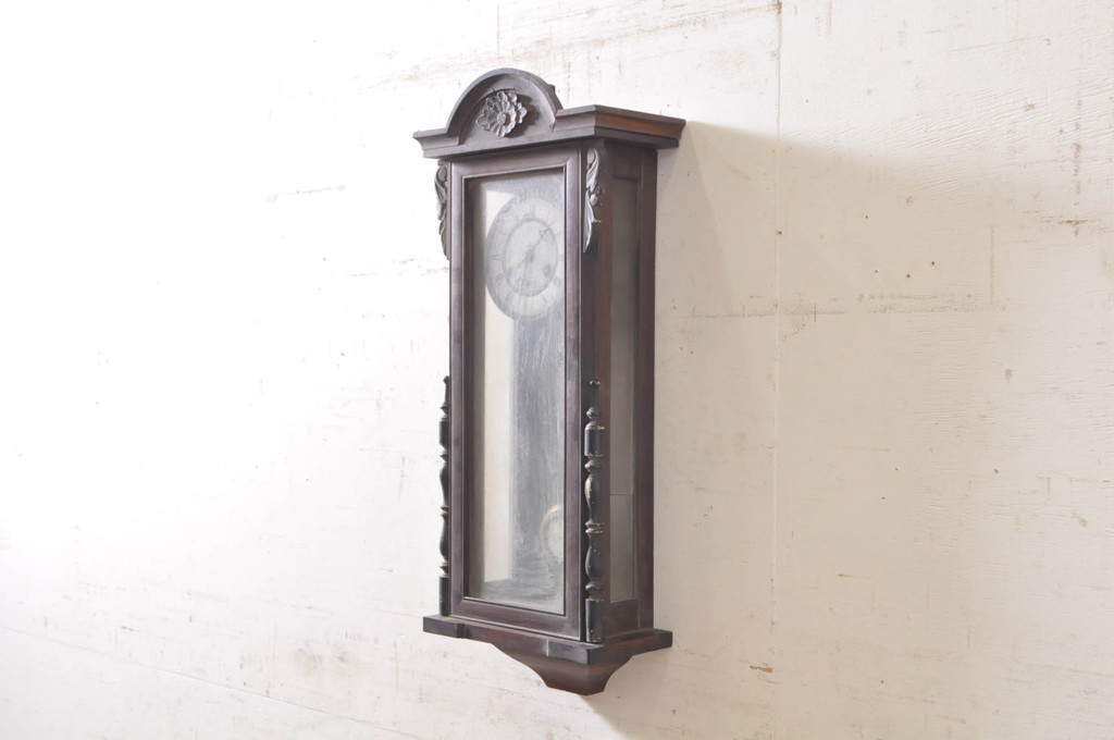 アンティーク時計　ドイツ製　JUNGHANS(ユンハンス)社　黒柿材　クラシカルな意匠が目を惹く掛け時計(振り子時計、柱時計、古時計)(R-072444)