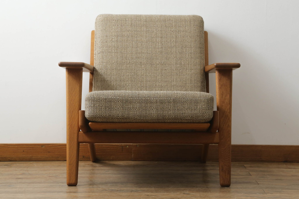 北欧ビンテージ　デンマークビンテージ　GETAMA(ゲタマ)　Hans J Wegner(ハンス・J・ウェグナー)　GE290　くつろぎの空間を演出するイージーチェア(椅子、イス、アームチェア、1P、一人掛けソファ、1人掛けソファ、ヴィンテージ)(R-074519)