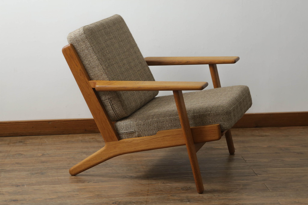北欧ビンテージ　デンマークビンテージ　GETAMA(ゲタマ)　Hans J Wegner(ハンス・J・ウェグナー)　GE290　くつろぎの空間を演出するイージーチェア(椅子、イス、アームチェア、1P、一人掛けソファ、1人掛けソファ、ヴィンテージ)(R-074519)