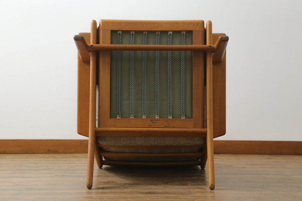 北欧ビンテージ　デンマークビンテージ　GETAMA(ゲタマ)　Hans J Wegner(ハンス・J・ウェグナー)　GE290　くつろぎの空間を演出するイージーチェア(椅子、イス、アームチェア、1P、一人掛けソファ、1人掛けソファ、ヴィンテージ)(R-074519)
