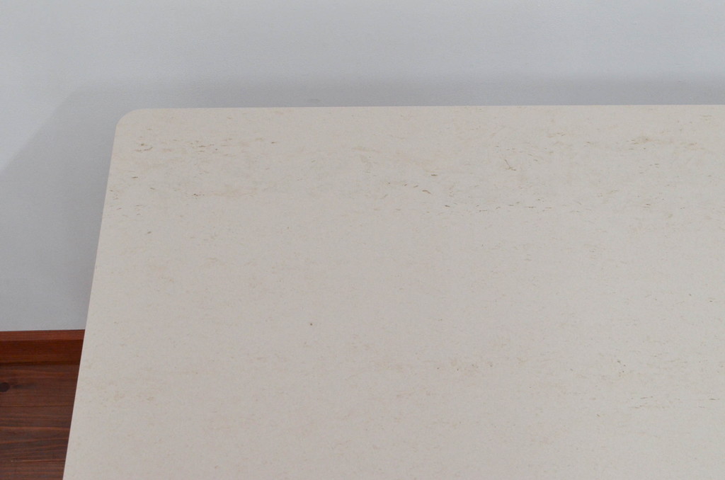 中古　展示品　新品同様品　arflex(アルフレックス)　Patrick Norguet(パトリック・ノルゲ)デザイン　IENA(イエナ)　DEKTON(デクトン)　無駄のない洗練されたデザインが素敵なダイニングテーブル(食卓、6人掛け、作業台、ミーティングテーブル、会議テーブル、打ち合わせテーブル)(定価約123万円)(R-079576)