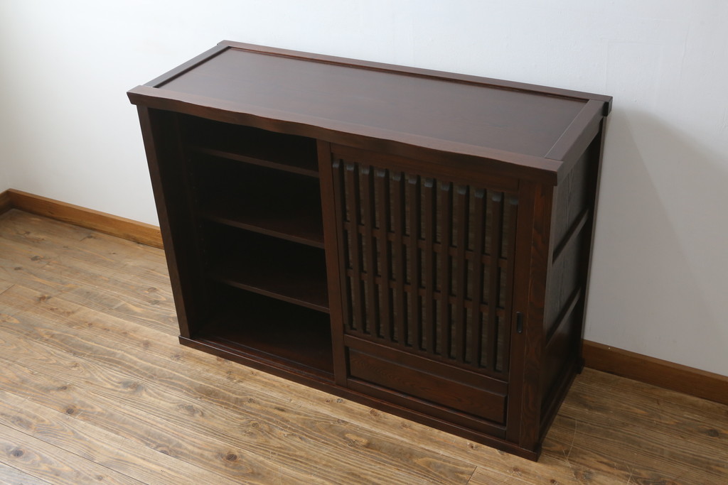 中古　民芸家具　展示未使用品　タモ材　上質な和の空間づくりに取り入れたいシックな水屋箪笥サイドボード(収納棚、戸棚、食器棚、キャビネット)(R-061455)