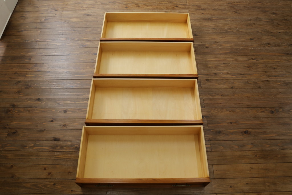 中古　超美品　横浜ダニエル(daniel)　温かみある風合いが魅力的なチェスト(引き出し、洋服タンス)(R-054743)
