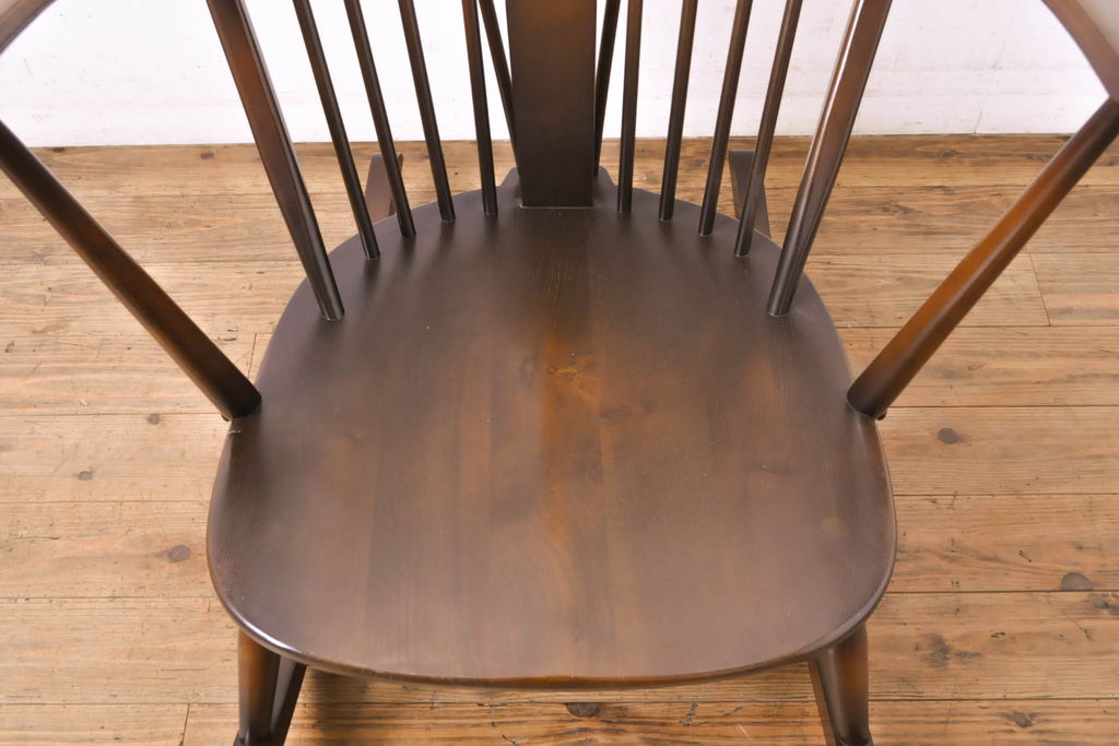 中古　美品　イギリス　ERCOL(アーコール)　落ち着いた色合いのボタニカル柄が印象的なクッション付きロッキングチェア(揺り椅子、イス、アームチェア)(R-060419)