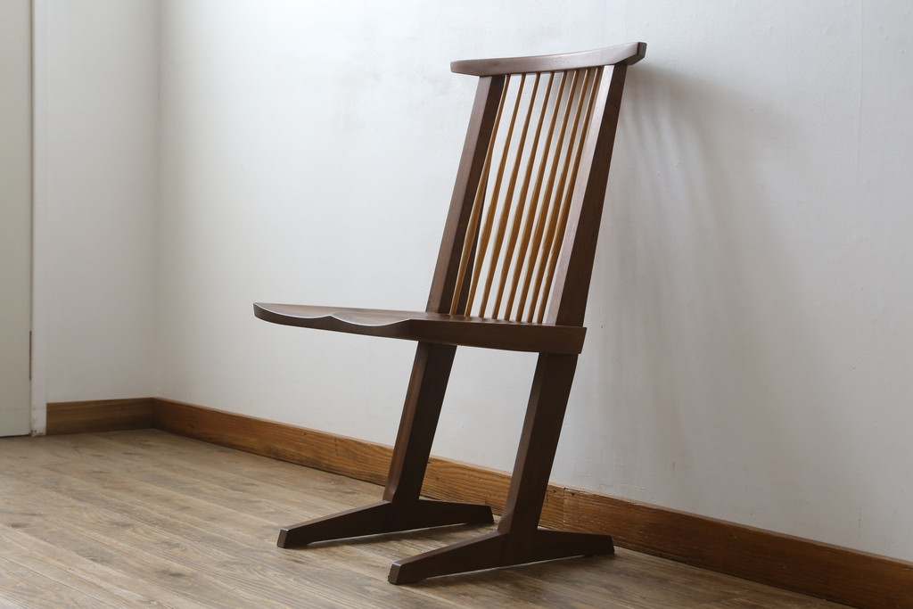 和製ビンテージ　美品　ジョージナカシマ　コノイドチェア(CONOID CHAIR)　CN101　スタイリッシュな佇まいのサイドチェア(ジョージ・ナカシマ、板座チェア、ダイニングチェア、椅子、イス、ヴィンテージ)(R-079710)