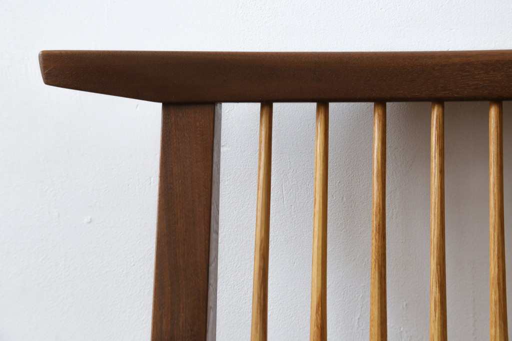 和製ビンテージ　美品　ジョージナカシマ　コノイドチェア(CONOID CHAIR)　CN101　スタイリッシュな佇まいのサイドチェア(ジョージ・ナカシマ、板座チェア、ダイニングチェア、椅子、イス、ヴィンテージ)(R-079710)