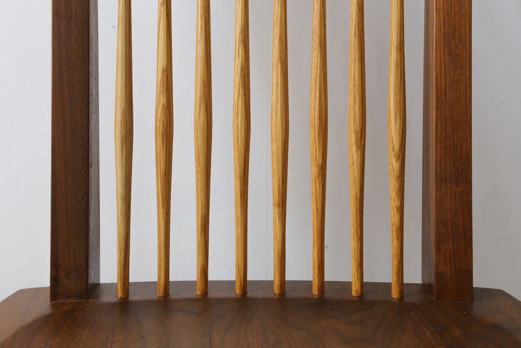 和製ビンテージ　美品　ジョージナカシマ　コノイドチェア(CONOID CHAIR)　CN101　スタイリッシュな佇まいのサイドチェア(ジョージ・ナカシマ、板座チェア、ダイニングチェア、椅子、イス、ヴィンテージ)(R-079710)