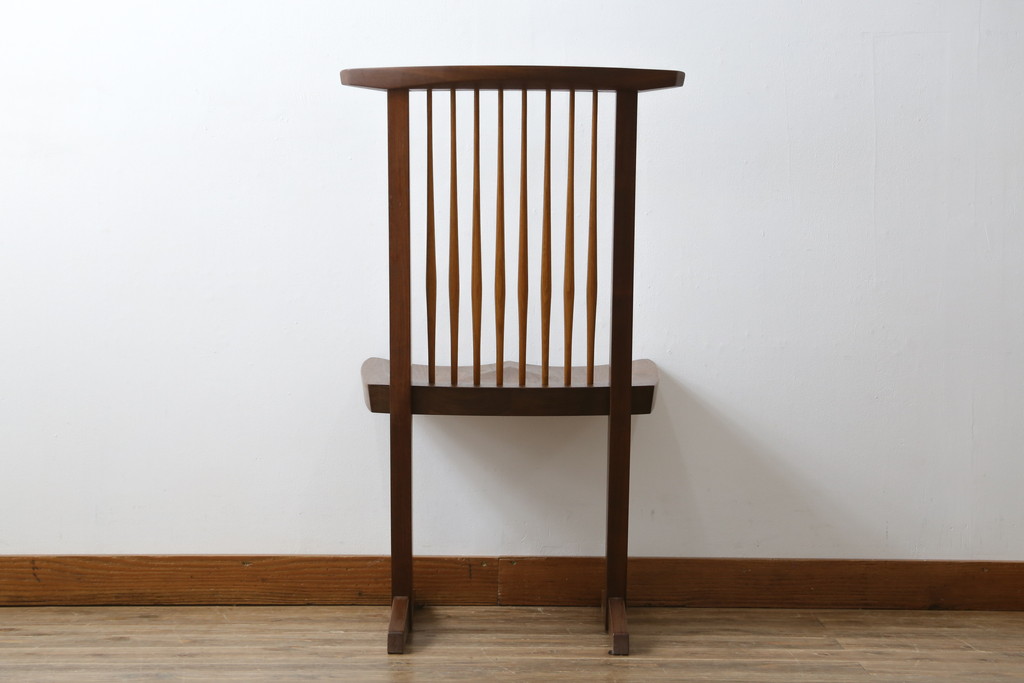 和製ビンテージ　美品　ジョージナカシマ　コノイドチェア(CONOID CHAIR)　CN101　スタイリッシュな佇まいのサイドチェア(ジョージ・ナカシマ、板座チェア、ダイニングチェア、椅子、イス、ヴィンテージ)(R-079710)
