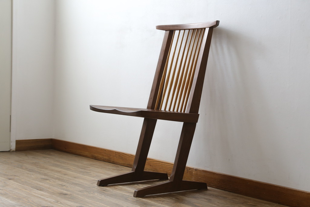 和製ビンテージ　美品　ジョージナカシマ　コノイドチェア(CONOID CHAIR)　CN101　スタイリッシュな佇まいのサイドチェア(ジョージ・ナカシマ、板座チェア、ダイニングチェア、椅子、イス、ヴィンテージ)(R-079711)
