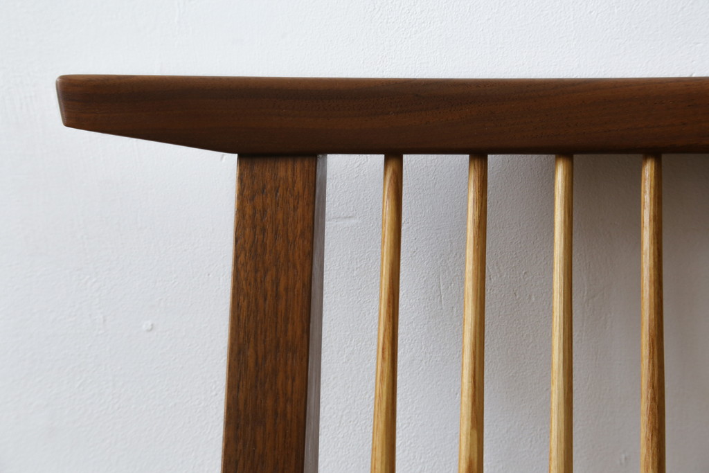 和製ビンテージ　美品　ジョージナカシマ　コノイドチェア(CONOID CHAIR)　CN101　スタイリッシュな佇まいのサイドチェア(ジョージ・ナカシマ、板座チェア、ダイニングチェア、椅子、イス、ヴィンテージ)(R-079711)