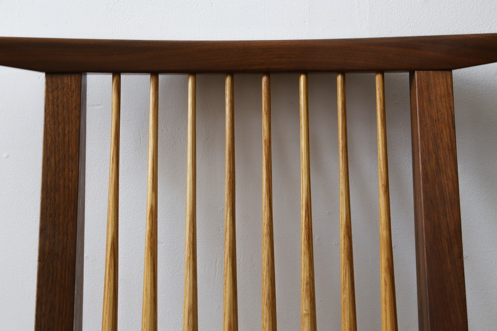 和製ビンテージ　美品　ジョージナカシマ　コノイドチェア(CONOID CHAIR)　CN101　スタイリッシュな佇まいのサイドチェア(ジョージ・ナカシマ、板座チェア、ダイニングチェア、椅子、イス、ヴィンテージ)(R-079711)