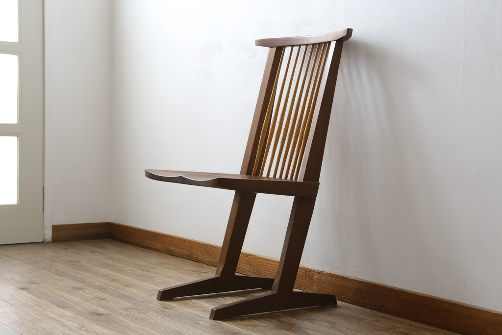 和製ビンテージ　美品　ジョージナカシマ　コノイドチェア(CONOID CHAIR)　CN101　スタイリッシュな佇まいのサイドチェア(ジョージ・ナカシマ、板座チェア、ダイニングチェア、椅子、イス、ヴィンテージ)(R-079712)