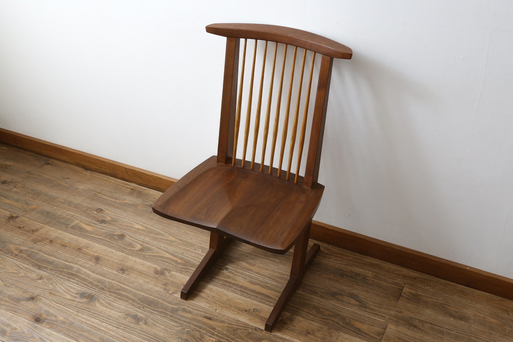 和製ビンテージ　美品　ジョージナカシマ　コノイドチェア(CONOID CHAIR)　CN101　スタイリッシュな佇まいのサイドチェア(ジョージ・ナカシマ、板座チェア、ダイニングチェア、椅子、イス、ヴィンテージ)(R-079712)