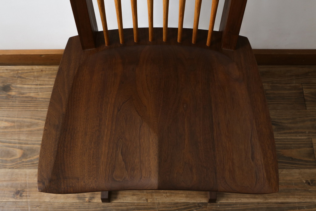 和製ビンテージ　美品　ジョージナカシマ　コノイドチェア(CONOID CHAIR)　CN101　スタイリッシュな佇まいのサイドチェア(ジョージ・ナカシマ、板座チェア、ダイニングチェア、椅子、イス、ヴィンテージ)(R-079712)