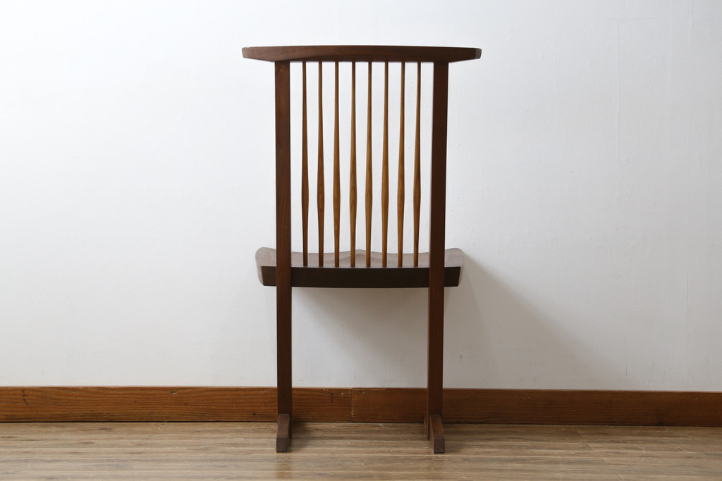 和製ビンテージ　美品　ジョージナカシマ　コノイドチェア(CONOID CHAIR)　CN101　スタイリッシュな佇まいのサイドチェア(ジョージ・ナカシマ、板座チェア、ダイニングチェア、椅子、イス、ヴィンテージ)(R-079712)