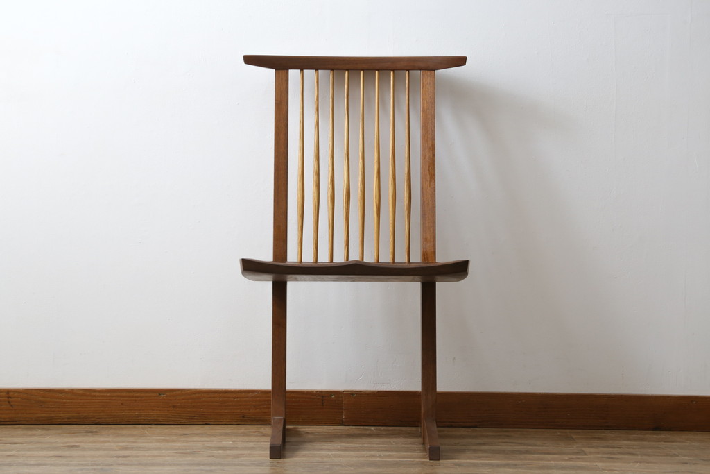 和製ビンテージ　美品　ジョージナカシマ　コノイドチェア(CONOID CHAIR)　CN101　スタイリッシュな佇まいのサイドチェア(ジョージ・ナカシマ、板座チェア、ダイニングチェア、椅子、イス、ヴィンテージ)(R-079713)