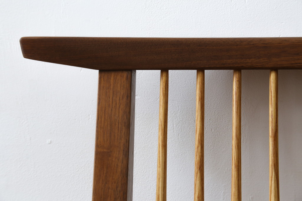 和製ビンテージ　美品　ジョージナカシマ　コノイドチェア(CONOID CHAIR)　CN101　スタイリッシュな佇まいのサイドチェア(ジョージ・ナカシマ、板座チェア、ダイニングチェア、椅子、イス、ヴィンテージ)(R-079713)