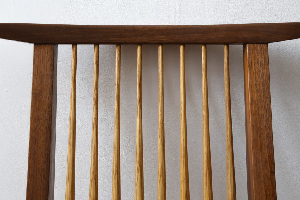 和製ビンテージ　美品　ジョージナカシマ　コノイドチェア(CONOID CHAIR)　CN101　スタイリッシュな佇まいのサイドチェア(ジョージ・ナカシマ、板座チェア、ダイニングチェア、椅子、イス、ヴィンテージ)(R-079713)