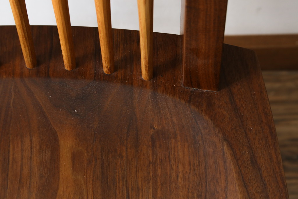 和製ビンテージ　美品　ジョージナカシマ　コノイドチェア(CONOID CHAIR)　CN101　スタイリッシュな佇まいのサイドチェア(ジョージ・ナカシマ、板座チェア、ダイニングチェア、椅子、イス、ヴィンテージ)(R-079713)