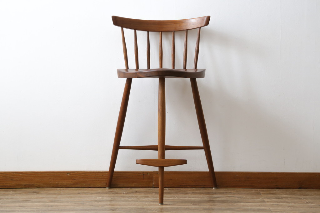 和製ビンテージ　美品　ジョージナカシマ　MIRA CHAIR H(ミラチェアH)　CN107　滑らかデザインが美しいカウンターチェア(ジョージ・ナカシマ、バーチェア、板座チェア、ダイニングチェア、椅子、イス、ハイチェア、ヴィンテージ)(R-079709)