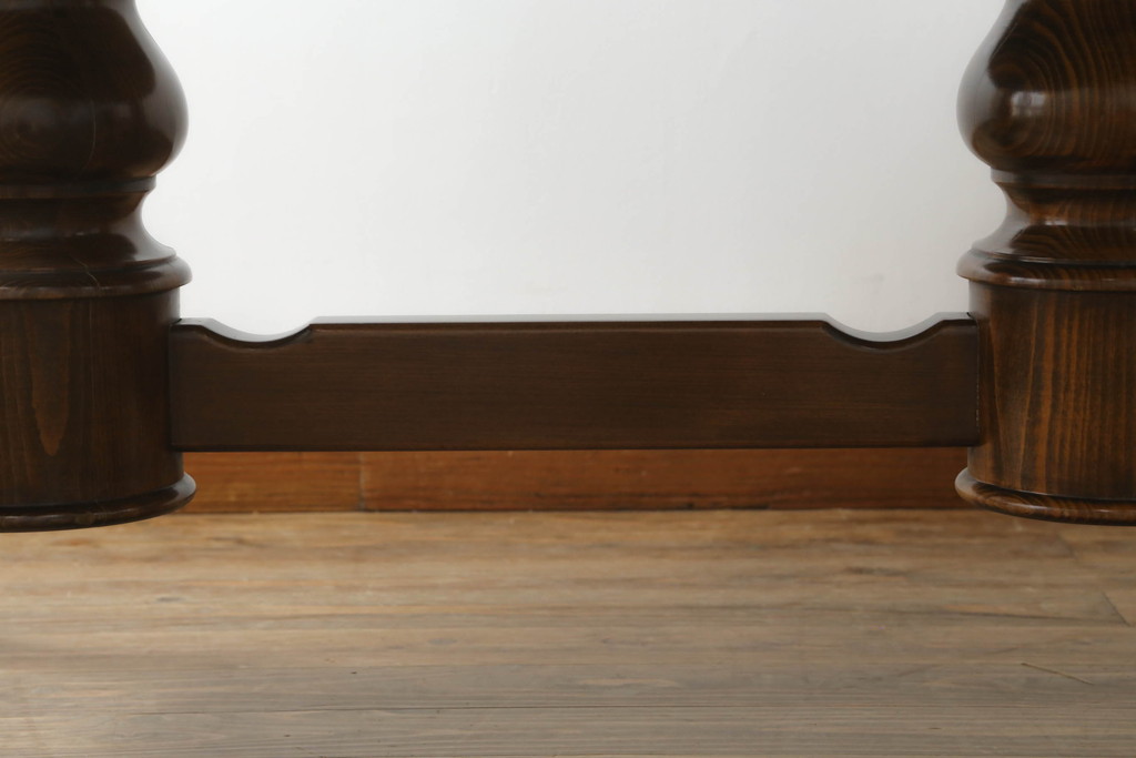 和製ビンテージ　オーバル　クラシカルな佇まいのエクステンションテーブル(ダイニングテーブル、4人掛け、6人掛け、ヴィンテージ)(R-059353)