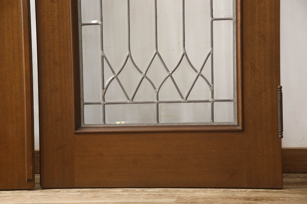 中古　激レア!!　特注品　DREXEL HERITAGE(ドレクセルヘリテイジ)　上品なデザインが魅力のステンドグラス入りドア2枚セット(親子ドア、ガラス扉、建具)(R-066203)