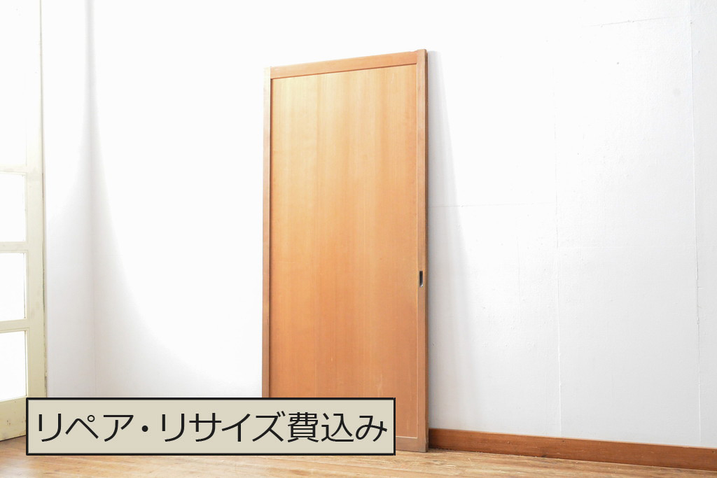 アンティーク建具　杉材　美しい柾目が目を引く板戸1枚(帯戸、引き戸、建具)(R-059210)
