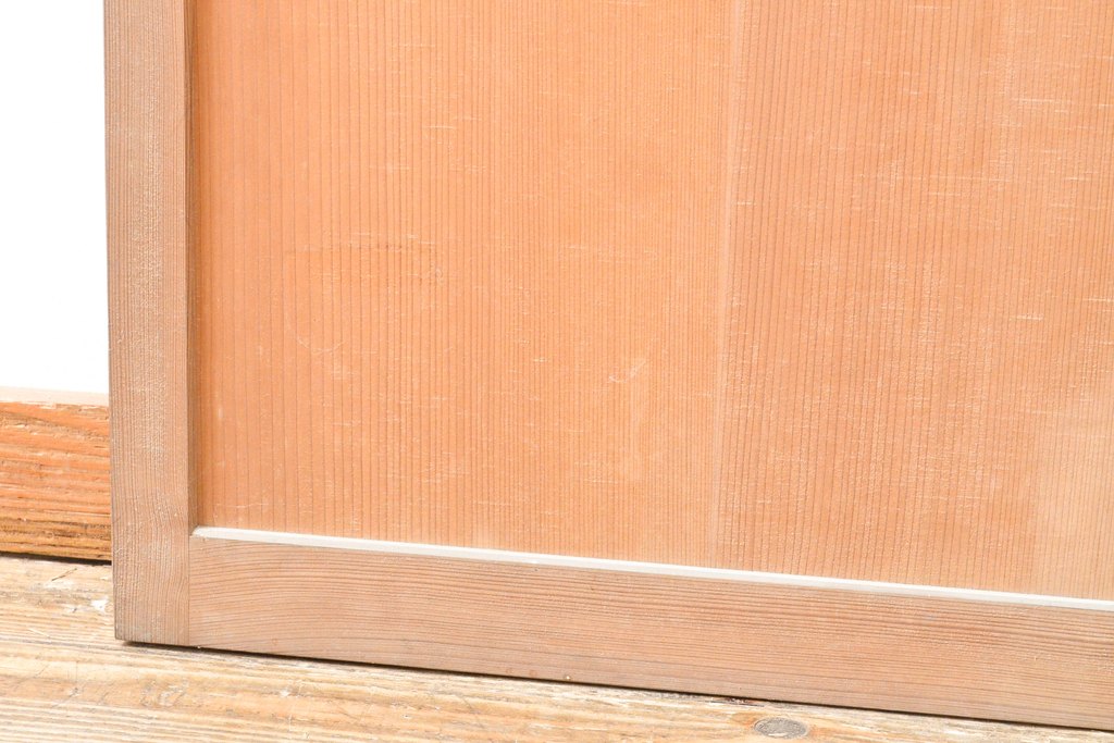 アンティーク建具　杉材　美しい柾目が目を引く板戸1枚(帯戸、引き戸、建具)(R-059210)