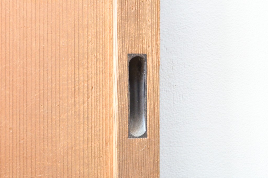 アンティーク建具　杉材　美しい柾目が目を引く板戸1枚(帯戸、引き戸、建具)(R-059210)