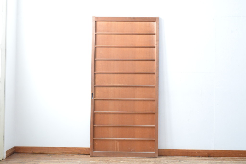 アンティーク建具　杉材　美しい柾目が目を引く板戸1枚(帯戸、引き戸、建具)(R-059210)