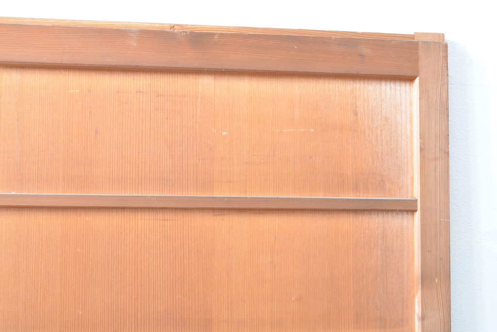 アンティーク建具　杉材　美しい柾目が目を引く板戸1枚(帯戸、引き戸、建具)(R-059210)