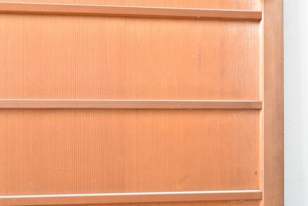 アンティーク建具　杉材　美しい柾目が目を引く板戸1枚(帯戸、引き戸、建具)(R-059210)