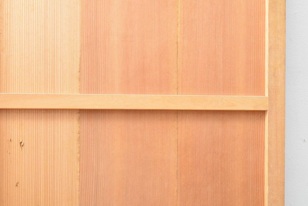 アンティーク建具 杉材 美しい柾目が目を引く板戸2枚セット
