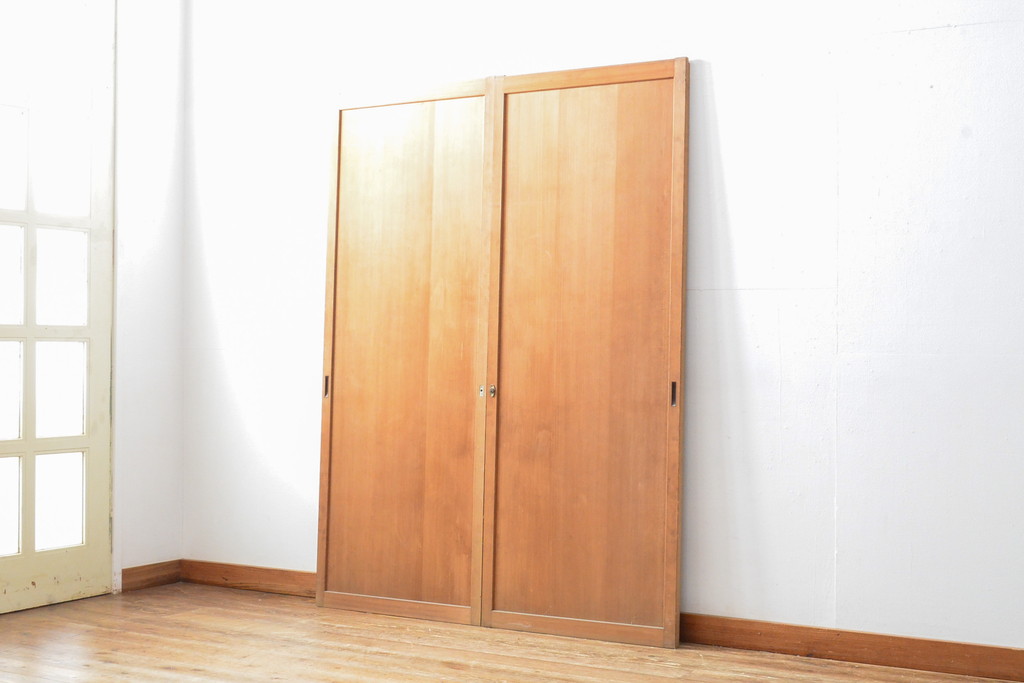 アンティーク建具　杉材　美しい柾目が目を引く板戸2枚セット(引き戸、建具)(R-059209)