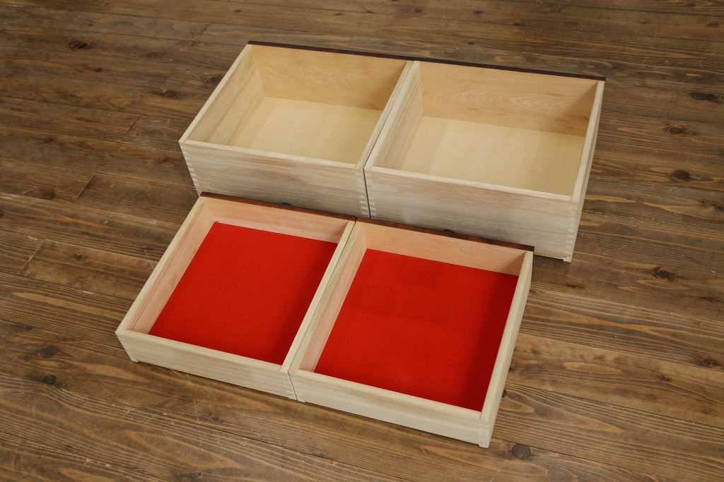 中古　美品　神居民芸　クラシカルな佇まいが魅力のライティングビューロー(簿記机、ワークデスク、在宅用、在宅ワーク用、引き出し、収納棚、戸棚)(R-066826)