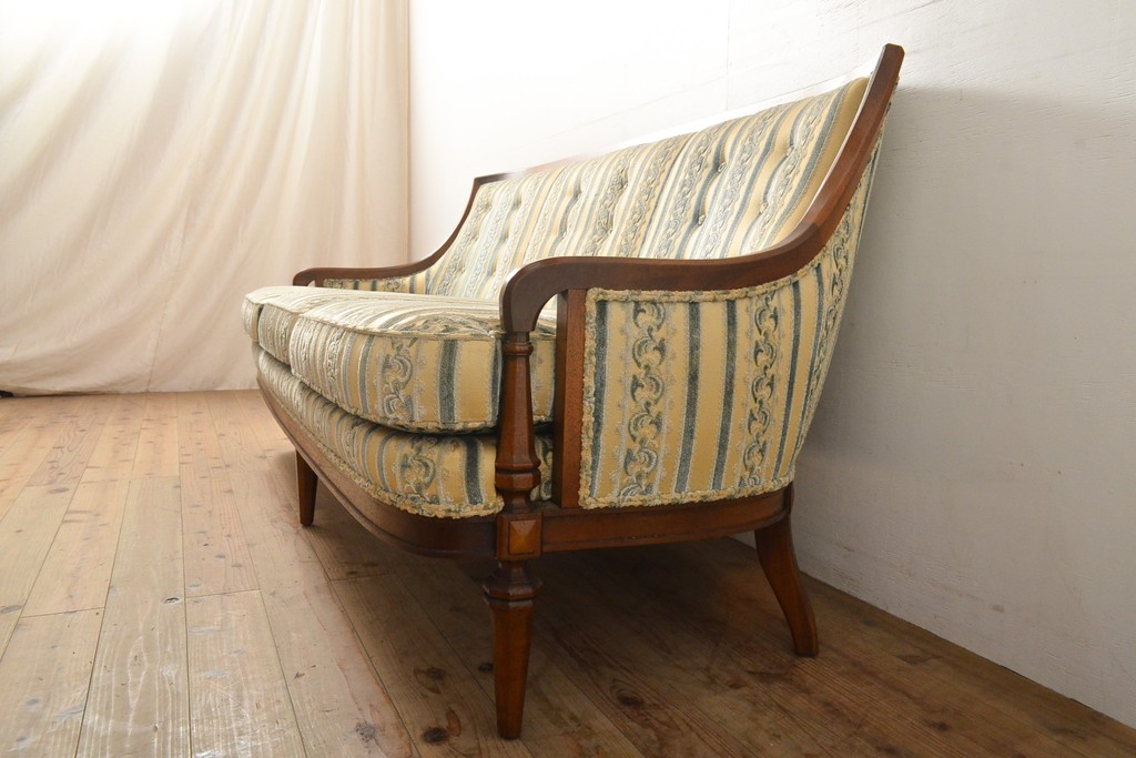 中古　美品　DREXEL HERITAGE(ドレクセルヘリテイジ)　Upholstery(アップホルスタリー)　ワンランク上の上質なお部屋作りにぴったりの3人掛けソファ(アームソファ、3P)(R-055934)