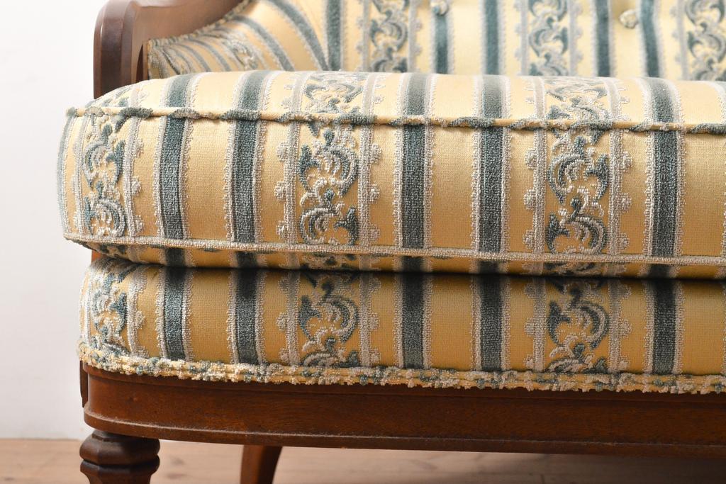 中古　美品　DREXEL HERITAGE(ドレクセルヘリテイジ)　Upholstery(アップホルスタリー)　ワンランク上の上質なお部屋作りにぴったりの3人掛けソファ(アームソファ、3P)(R-055934)