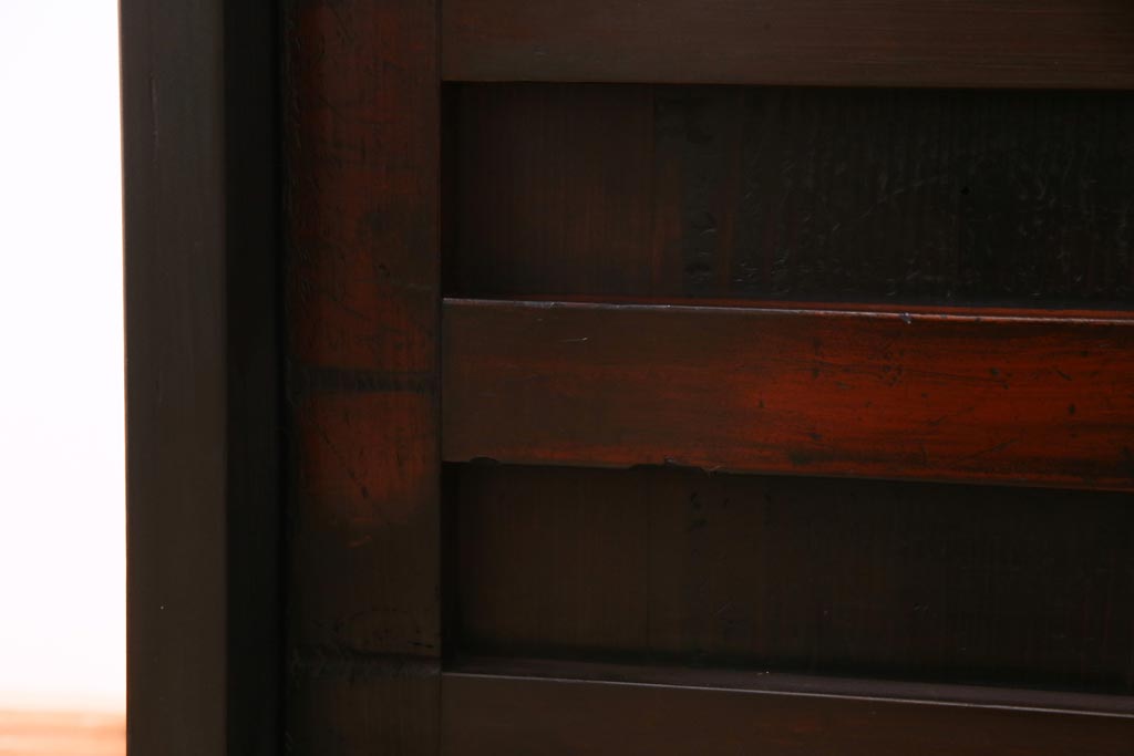 ラフジュ工房オリジナル　明治期の建具を活用した味のある佇まいの戸棚(収納棚)(R-051090)