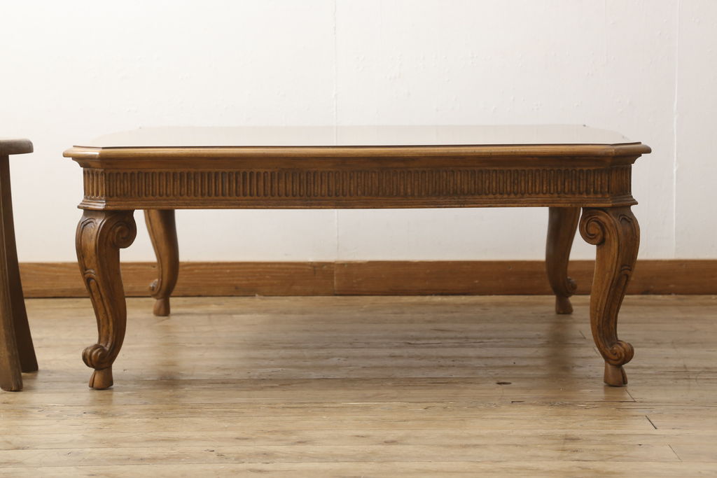 中古　美品　DREXEL HERITAGE(ドレクセルヘリテイジ)　猫脚が優雅な雰囲気を演出するセンターテーブル(定価約40万円)(ローテーブル、リビングテーブル)(R-054775)