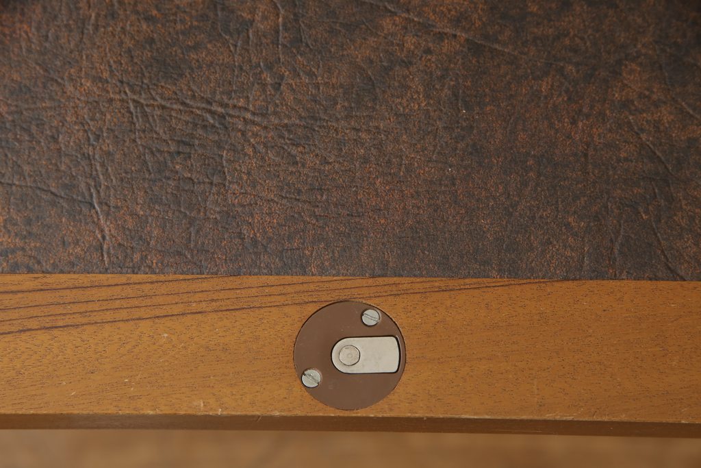 ヴィンテージ家具　イギリスビンテージ　nathan社(ネイサン)　温かみのあるキャビネット(カップボード、食器棚、収納棚)(R-050191)