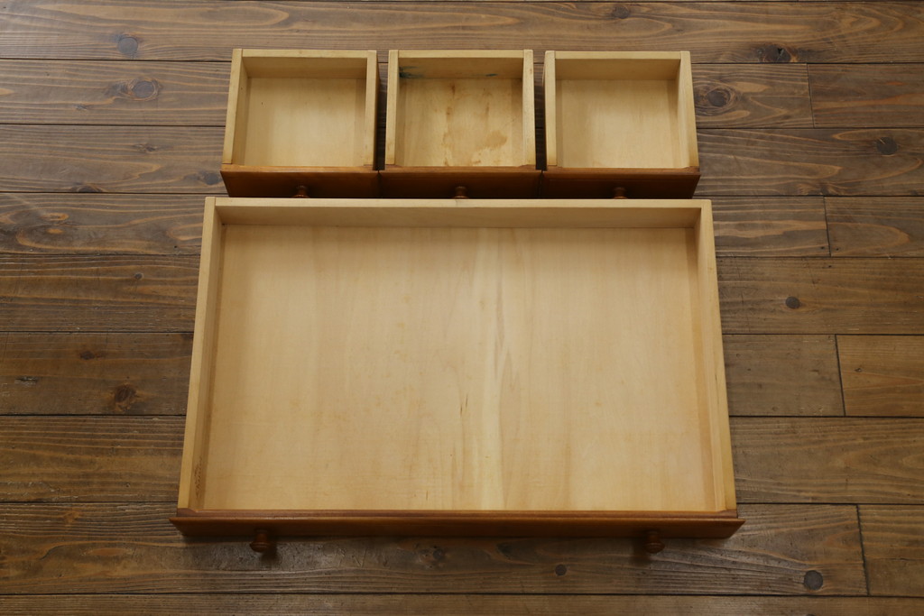 中古　横浜クラシック家具　ダニエル(Daniel)　希少モデル　艶のある木肌と品のある佇まいが美しいロールトップデスク(ライティングビューロー、簿記机、ワークデスク、引き出し、在宅ワーク、在宅用、蛇腹)(R-072576)