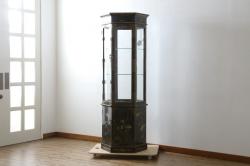 中古　国産指物家具　紫檀(シタン)材　高級品!漆塗りが上品な和の雰囲気を醸し出す飾り棚(茶棚、違い棚、戸棚、収納棚)(R-047625)