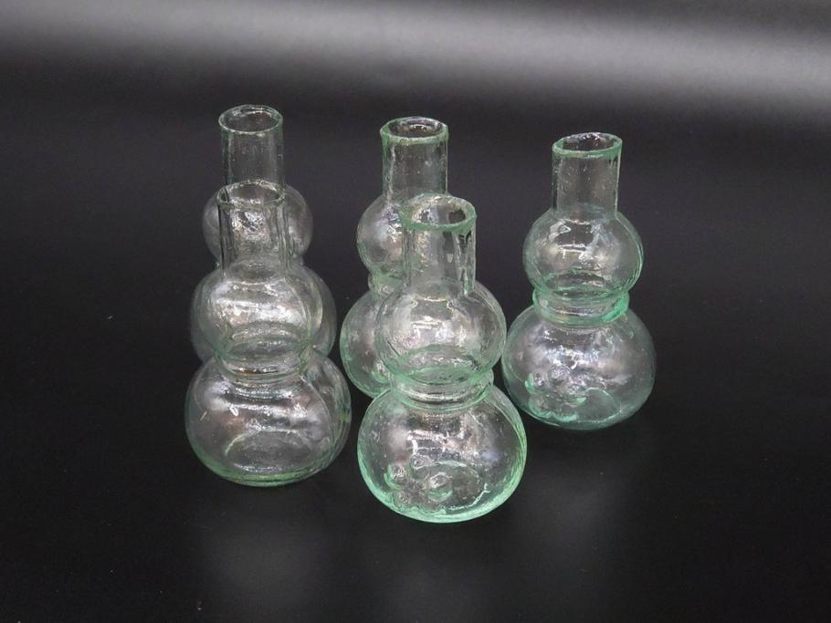 戦前　当時物　瓢箪型　可愛らしいフォルムのニッキ水瓶5個セット(桜3つ、花、豆ガラス、ちびニッキ水、ガラス容器、駄菓子屋ビン、ペロペロ、レトロガラス、一輪挿し、ひょうたん)(R-077067)