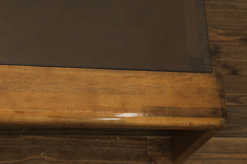 和製ビンテージ　maruni(マルニ木工)　ガラストップがお洒落なセンターテーブル(ローテーブル、リビングテーブル、カフェテーブル、座卓、ヴィンテージ)(R-070805)
