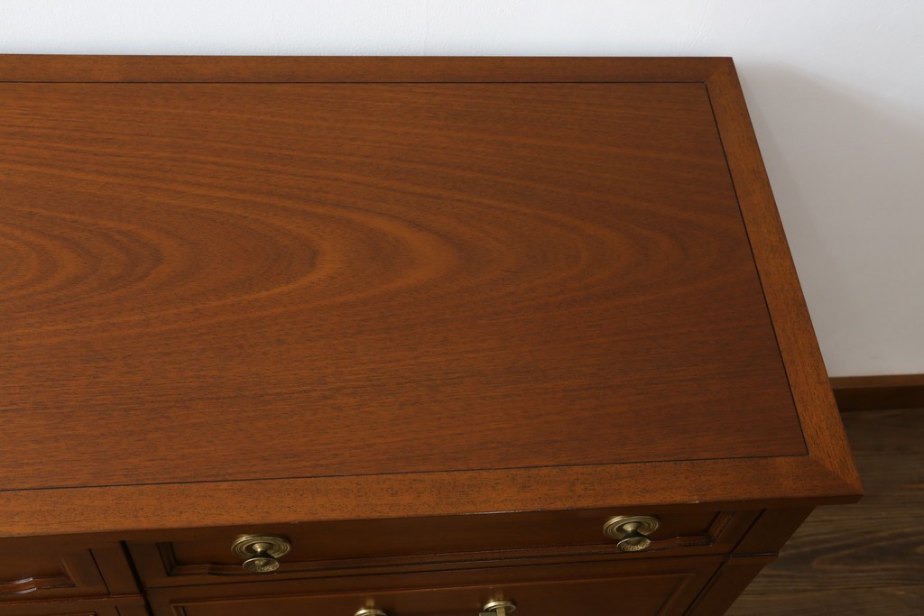 中古　美品　DREXEL HERITAGE(ドレクセルヘリテイジ)　Triune(トライユン)　上品な佇まいが魅力のマホガニー材製サイドボード(サイドチェスト、引き出し)(定価約70万円)(R-078159)