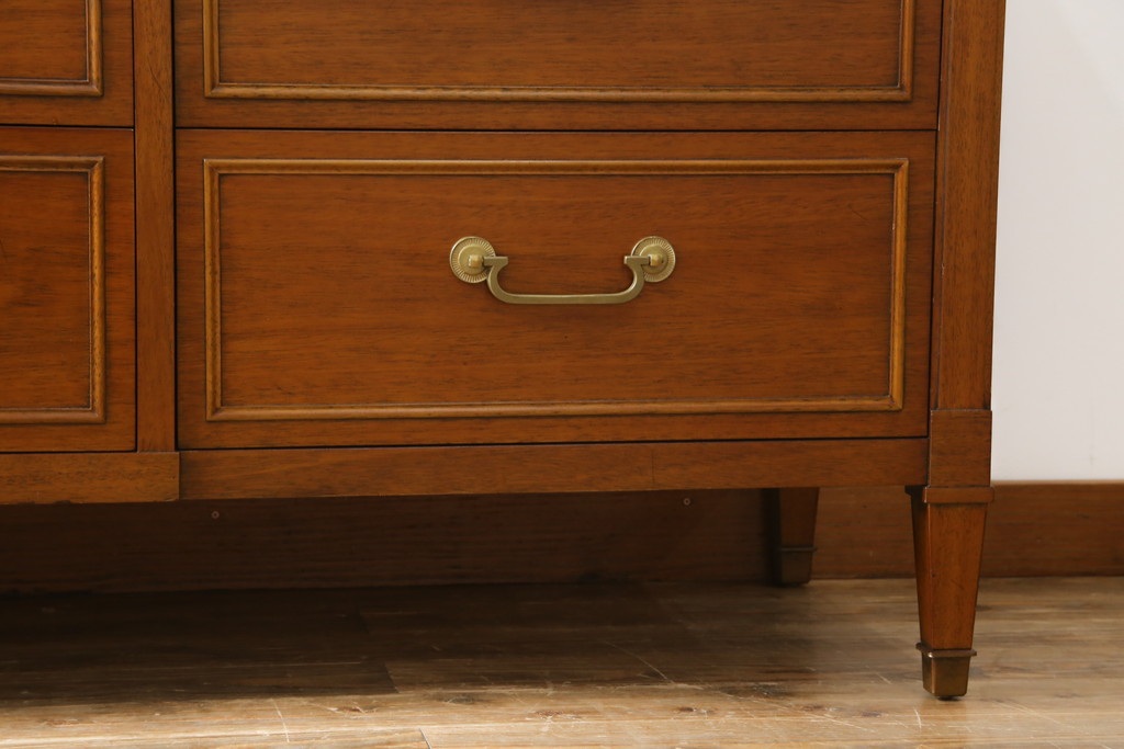 中古　美品　DREXEL HERITAGE(ドレクセルヘリテイジ)　Triune(トライユン)　上品な佇まいが魅力のマホガニー材製サイドボード(サイドチェスト、引き出し)(定価約70万円)(R-078159)