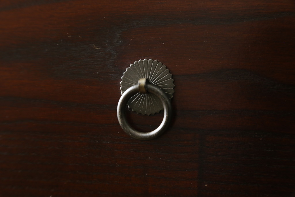 中古　美品　和の空間作りにおすすめの両面使いできる4分割階段箪笥(和箪笥、和タンス、収納箪笥)(R-078618)