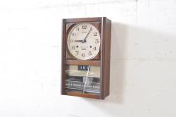 中古　美品　軽井沢彫り　オーバル型のフォルムが珍しい壁掛け時計(掛け時計、ウォールクロック)(R-059692)