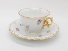 ドイツ　マイセン　Meissen　金彩　散らし小花　シェルエッジ　細やかな意匠に気品を感じるカップ&ソーサー(洋食器、C&S)(R-074603)